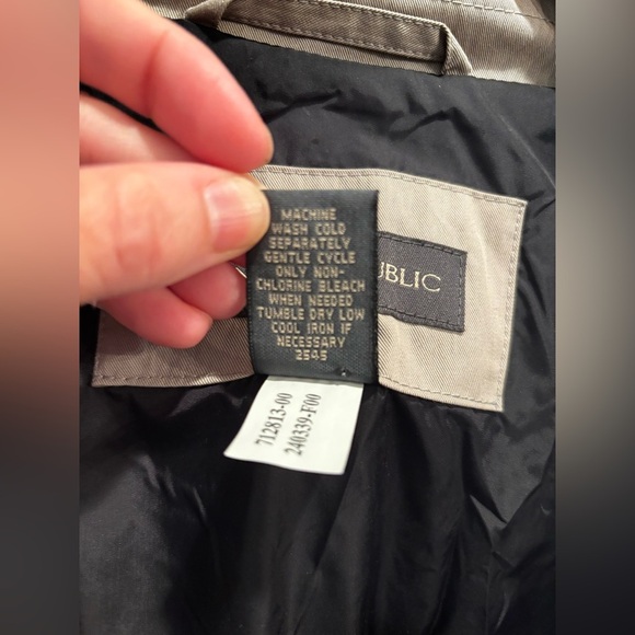 Banana Republic tan Trench Coat XL fall neutral basic minimalist lightweight - Picture 7 of 13